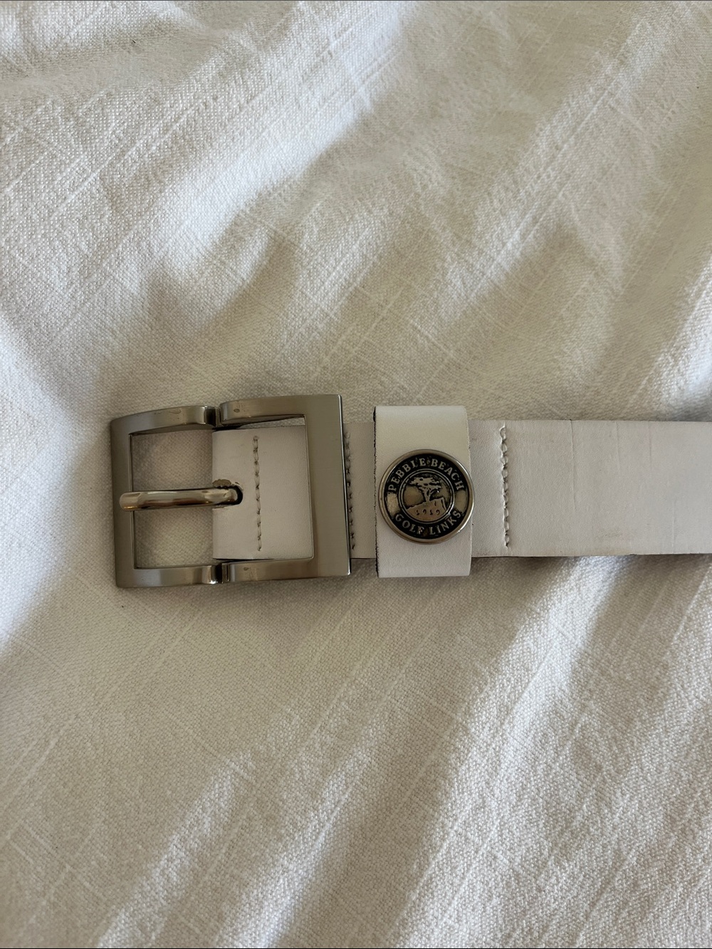 Pebble Beach White Leather Belt with Silver Buckle and Logo Medallion